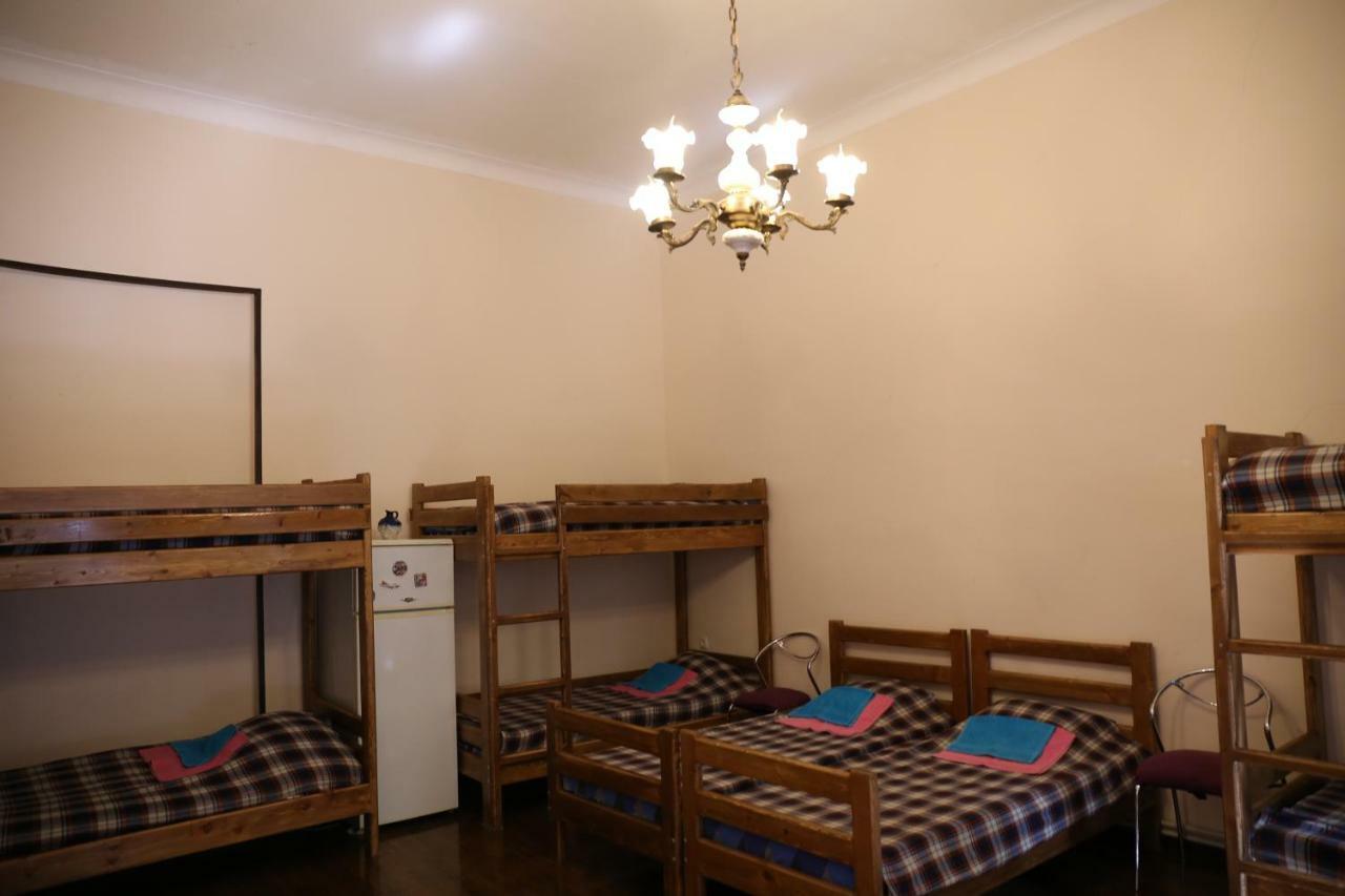 Private Rooms In The City Center - Chonqadze 9 Tbilisi Ngoại thất bức ảnh